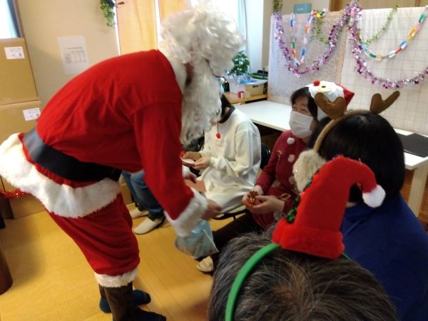 岡山市の就労B事業所のクリスマス会
